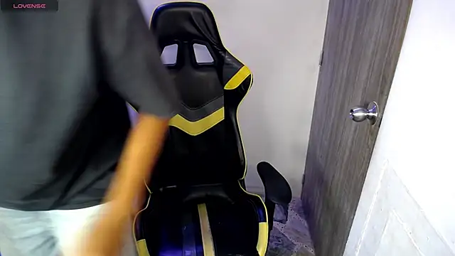 Rick oficiall online show from April 8, 2026, 2:39 pm