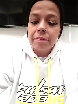 Snapshot of RossyAlvarez chatting on July 24, 2026, 1:09 pm RossyAlvarez online show from July 24, 2026, 1:09 pm