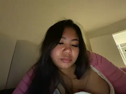 TitiTinyThai online show from July 1, 2026, 8:52 pm