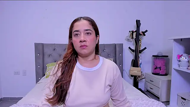 Snapshot of naive_natty10 chatting on February 12, 2026, 10:16 pm naive natty10 online show from February 12, 2026, 10:16 pm