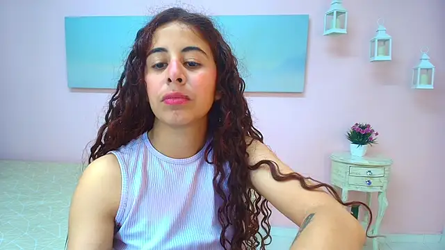 Snapshot of scarlett_clyde chatting on June 24, 2026, 12:37 pm scarlett clyde online show from June 24, 2026, 12:37 pm