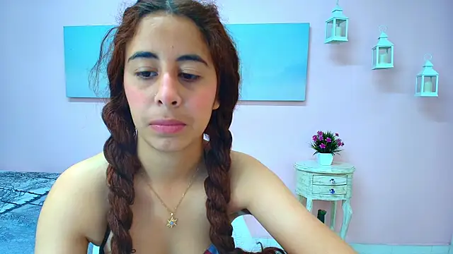 Snapshot of scarlett_clyde chatting on July 16, 2026, 12:55 pm scarlett clyde online show from July 16, 2026, 12:55 pm