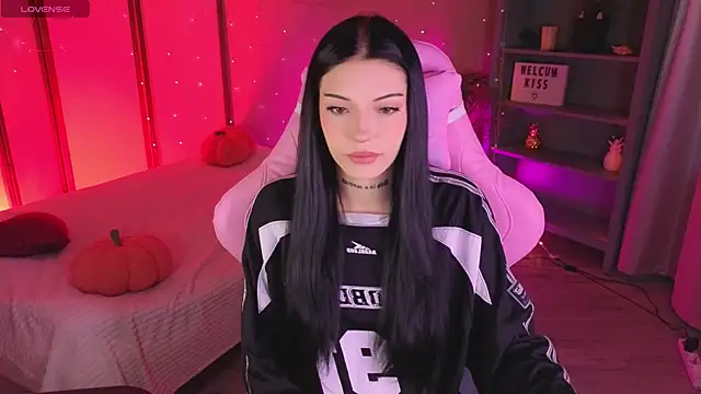 Kelly  Bunny online show from May 3, 2026, 5:46 am