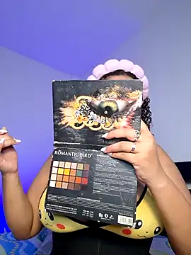 curly girl 31 online show from February 3, 2026, 6:24 pm