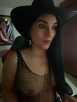 Snapshot of Miaswwe chatting on July 24, 2026, 11:03 pm Miaswwe online show from July 24, 2026, 11:03 pm