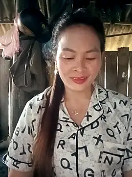 Bling sexy online show from February 18, 2026, 1:23 am