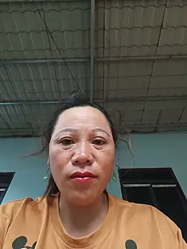 Snapshot of Jooj- chatting on July 17, 2026, 11:42 pm Jooj- online show from July 17, 2026, 11:42 pm