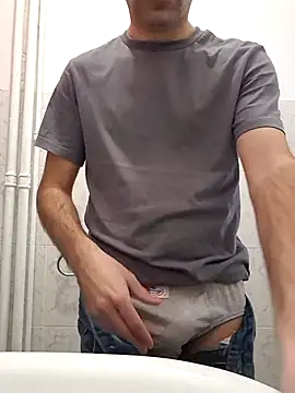 vali23 online show from February 5, 2026, 9:14 am