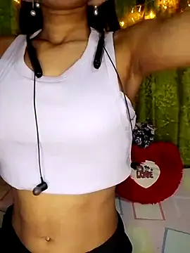 Maliha Chowdhury online show from May 1, 2026, 2:43 pm