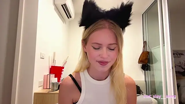 Snapshot of Slay_Swag chatting on February 13, 2026, 10:11 am Slay Swag online show from February 13, 2026, 10:11 am