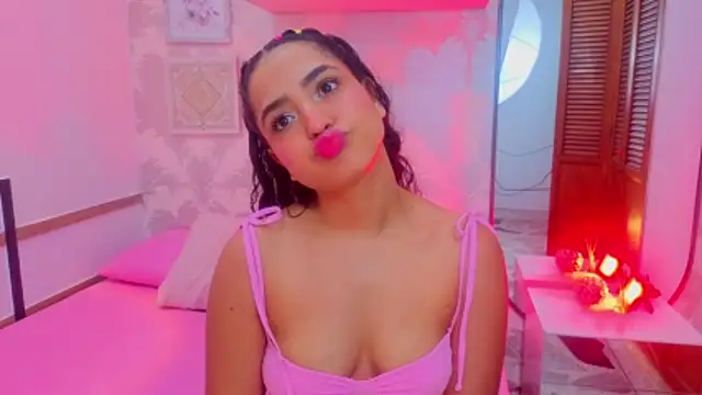 Emma Thompssonn online show from May 6, 2026, 12:10 pm