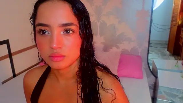 Emma Thompssonn online show from May 18, 2026, 12:00 pm