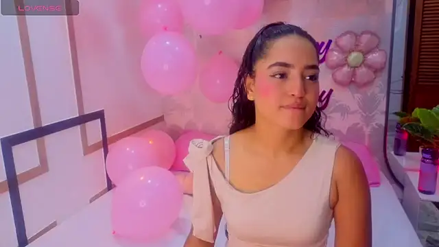 Emma Thompssonn online show from June 8, 2026, 12:38 pm