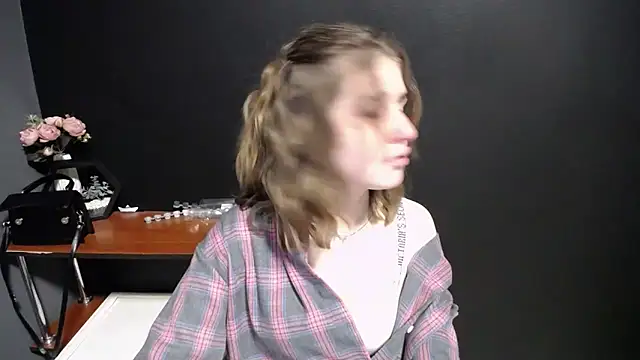 Sunny siren online show from February 8, 2026, 2:31 pm