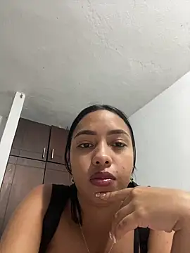 Alannarose06 online show from March 12, 2026, 10:16 pm