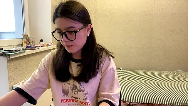 Snapshot of SaintMari chatting on May 20, 2026, 12:11 pm SaintMari online show from May 20, 2026, 12:11 pm