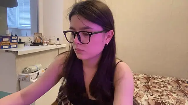 Snapshot of SaintMari chatting on June 7, 2026, 2:21 pm SaintMari online show from June 7, 2026, 2:21 pm