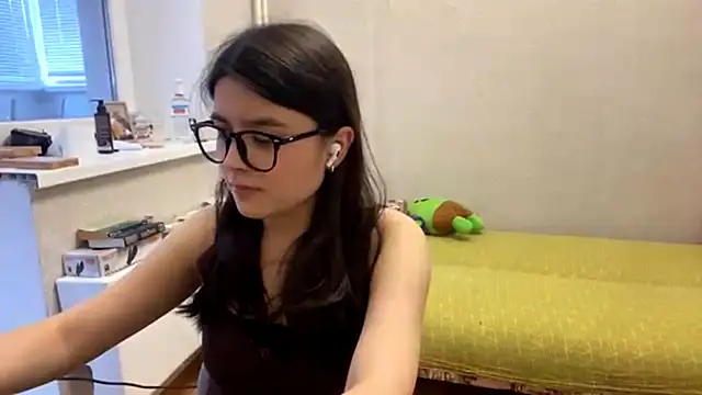 SaintMari online show from June 28, 2026, 3:18 pm