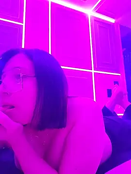 candyxtreox online show from May 14, 2026, 6:04 pm