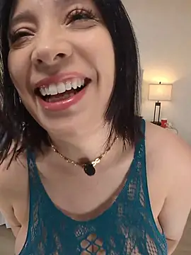candyxtreox online show from August 4, 2026, 3:03 pm