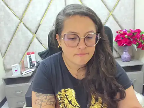 Sarah Boobs  online show from April 24, 2026, 3:31 am