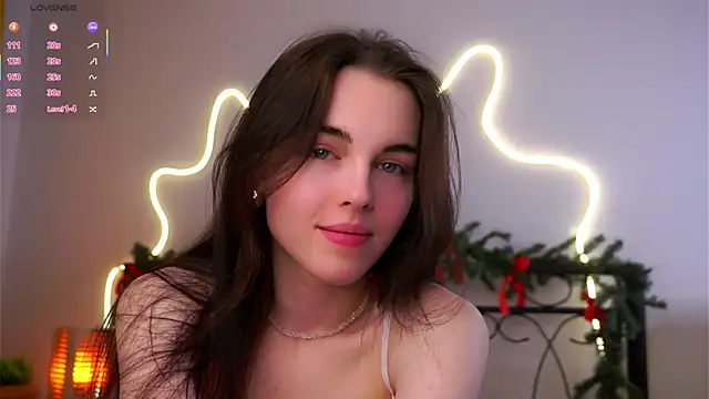 MirnaTellado online show from February 15, 2026, 6:15 pm