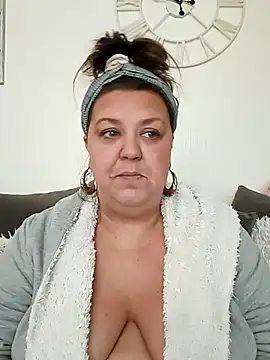 Nova-iswiserx online show from May 4, 2026, 10:44 am