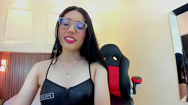 MARIE TAPNER online show from March 13, 2026, 12:34 pm