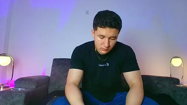 Alexander Connor online show from April 24, 2026, 12:07 pm