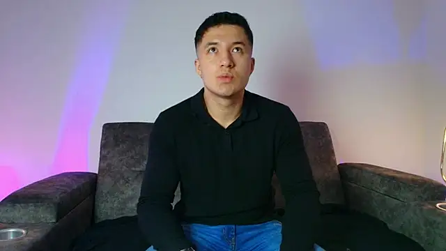 Alexander Connor online show from April 30, 2026, 11:49 am