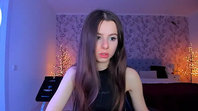 Snapshot of Hot_Molly5 chatting on May 2, 2026, 8:03 pm Hot Molly5 online show from May 2, 2026, 8:03 pm