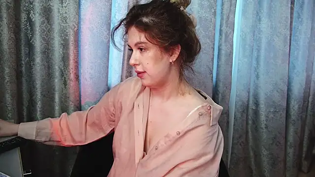 Snapshot of LilianBliss chatting on May 10, 2026, 4:06 am LilianBliss online show from May 10, 2026, 4:06 am
