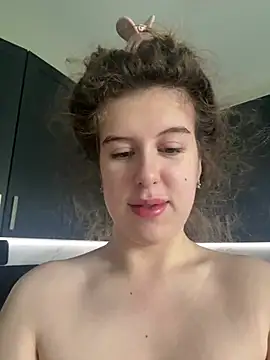 Snapshot of LilianBliss chatting on July 29, 2026, 10:02 am LilianBliss online show from July 29, 2026, 10:02 am