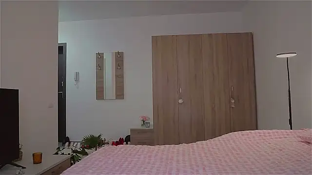 Snapshot of AyanaLys chatting on February 1, 2026, 2:37 pm AyanaLys online show from February 1, 2026, 2:37 pm