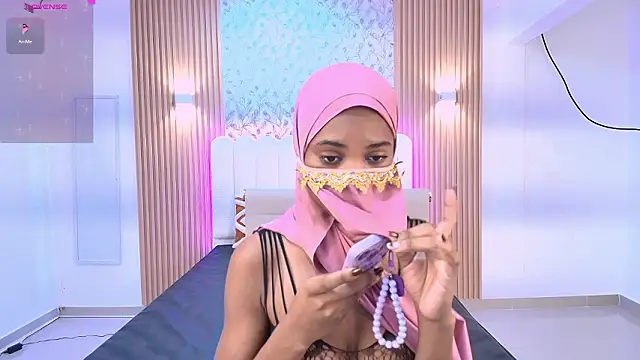 Amira Alzahra online show from March 13, 2026, 5:14 am