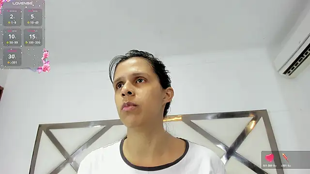 mitzukywinteer online show from May 5, 2026, 8:17 pm