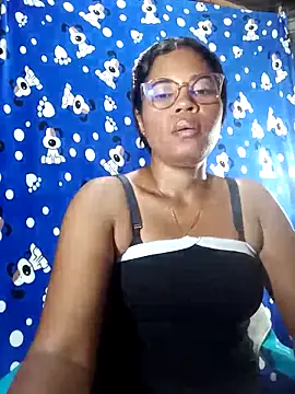 Snapshot of Yandris_1212 chatting on May 4, 2026, 11:34 pm Yandris 1212 online show from May 4, 2026, 11:34 pm