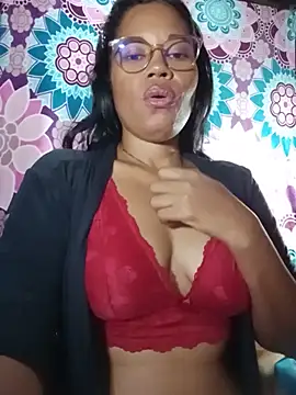 Snapshot of Yandris_1212 chatting on May 30, 2026, 12:19 am Yandris 1212 online show from May 30, 2026, 12:19 am