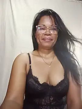 Snapshot of Yandris_1212 chatting on July 11, 2026, 2:03 am Yandris 1212 online show from July 11, 2026, 2:03 am