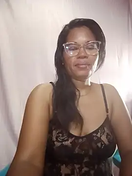 Snapshot of Yandris_1212 chatting on July 15, 2026, 1:44 am Yandris 1212 online show from July 15, 2026, 1:44 am
