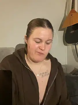 Snapshot of justsomeoneuknow chatting on February 17, 2026, 7:53 pm justsomeoneuknow online show from February 17, 2026, 7:53 pm