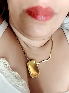 Snapshot of Naughty-Yousra chatting on May 1, 2026, 8:19 am Naughty-Yousra online show from May 1, 2026, 8:19 am
