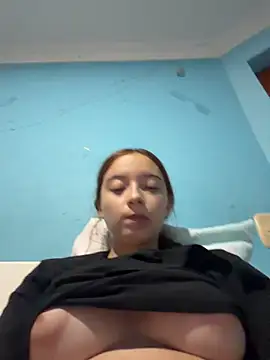 Snapshot of Carithooo chatting on May 6, 2026, 3:02 am Carithooo online show from May 6, 2026, 3:02 am
