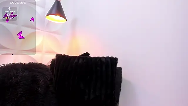 zaira skinny online show from February 23, 2026, 3:26 am