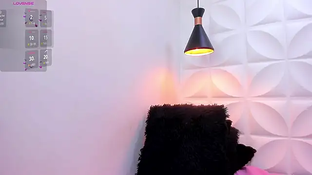 Snapshot of zaira_skinny chatting on June 12, 2026, 4:17 pm zaira skinny online show from June 12, 2026, 4:17 pm