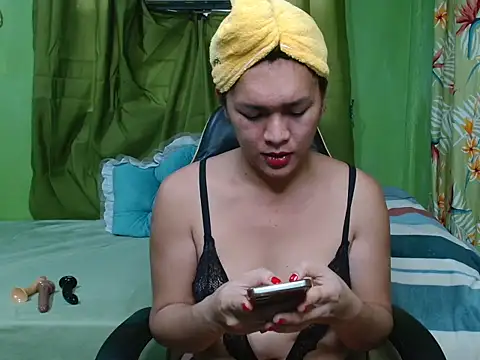 Snapshot of urslutscarlet chatting on March 17, 2026, 8:17 am urslutscarlet online show from March 17, 2026, 8:17 am