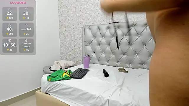 Snapshot of aylin_parker16 chatting on February 3, 2026, 11:26 am aylin parker16 online show from February 3, 2026, 11:26 am