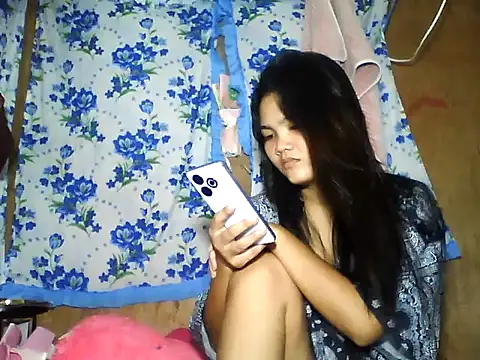 Snapshot of PinaySkinnyJust18 chatting on June 3, 2026, 9:53 pm PinaySkinnyJust18 online show from June 3, 2026, 9:53 pm