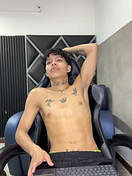 Snapshot of Dogan_Renzo0 chatting on February 9, 2026, 8:57 pm Dogan Renzo0 online show from February 9, 2026, 8:57 pm