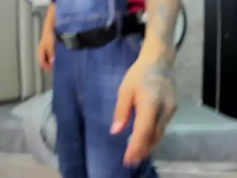 Snapshot of Dogan_Renzo0 chatting on February 13, 2026, 9:22 pm Dogan Renzo0 online show from February 13, 2026, 9:22 pm